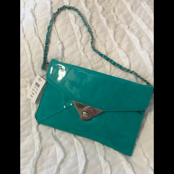 Cache Handbags - Cache envelope purse!